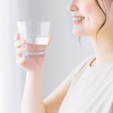 健康に直結⁉ 体にいい水の飲み方、選び方