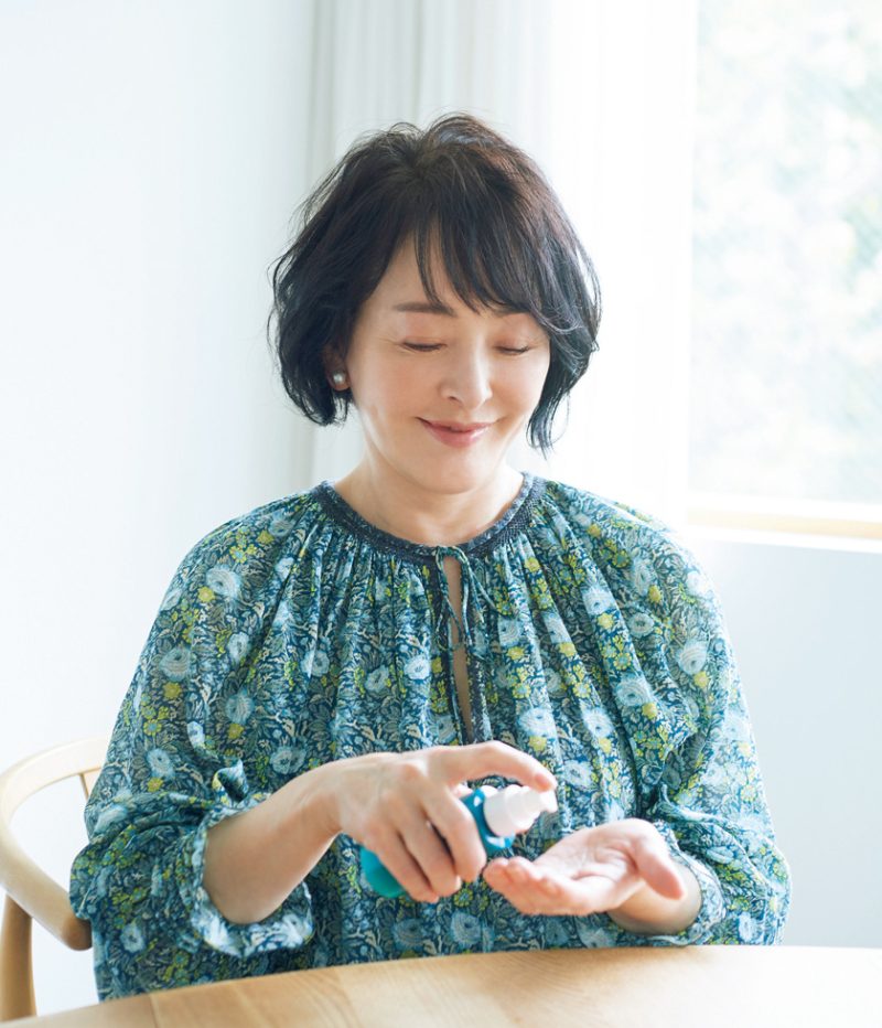 美容・医療ジャーナリスト海野由利子さんが解説 「オリーブマノン 薬用美白シリーズ」の魅力