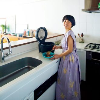 【最新調理家電】
料理家・野口真紀さんも感激！
「ほったらかし家電」のスゴさとは？
