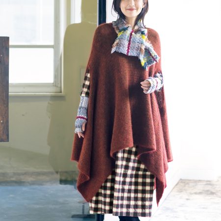 30th Anniversary
浜島直子さんが着るタバサ
技ありニット＆着映えアウターで印象的に！