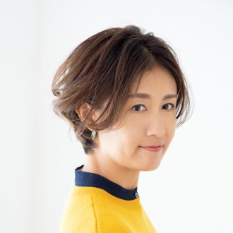 ハイライトカラー使いで立体的なスタイルに モデル・伊藤博子さん （50歳） 担当：natura・NAVEさん natura　 ナチュラ 東京都港区南青山5-2-15 ヴィオレ南青山2F ☎03-6427-4742 http://naturatokyo.com/