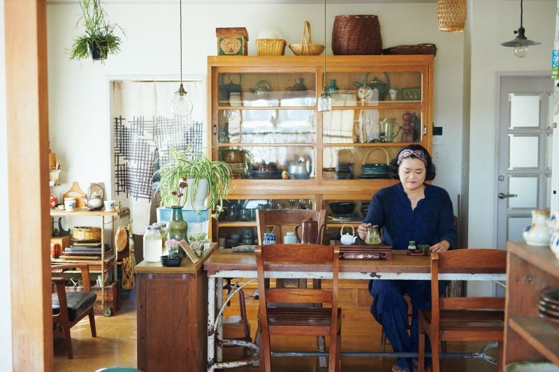 【素敵なキッチン拝見！】 伊藤麻衣子さんの 「大好きな器や道具と暮らす」キッチン