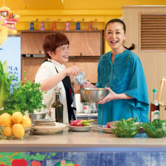 【連載】 桐島かれんさん BloomingLife
 〜夏のおもてなしはベトナム料理で〜