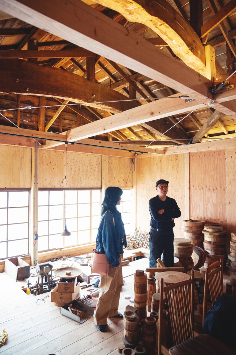 さまざまな人の寄付や、岡山の工務店の協力により、再建できた池下さんの工房内。