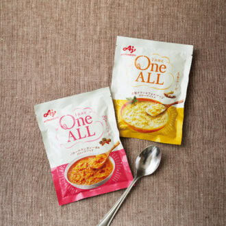 味の素 One ALL® ● 濃厚クアトロフォルマッジのスープパスタ ● バターチキンカレー風味のスープパスタ 全2種 5食入 ¥2,990／AJI MALL