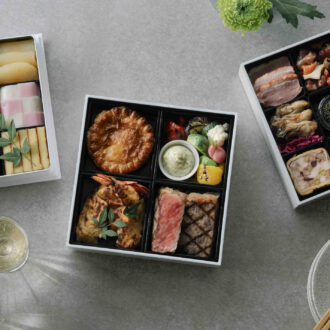 【DEAN & DELUCA】
「日本の伝統と世界の食の美しさ」を詰め込んだ特別なおせち「OSECHI 2025」予約受付中