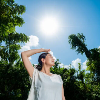 【50代のこよみ養生 Vol.27】暑さに弱いのは「心」のせい？心の力を強化して夏バテを予防