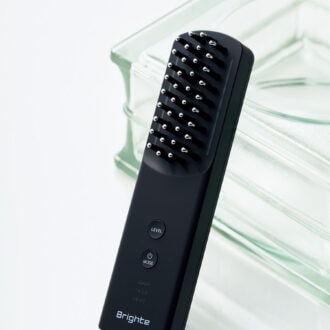 Brighte ELEKI BRUSH+ ¥49,800 ／ Brighte