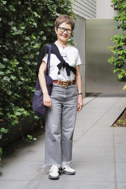 【スナップ】大人のTシャツコーデ、これ正解！ ヴィンテージ×トレンドの絶妙バランスがおしゃれの秘訣