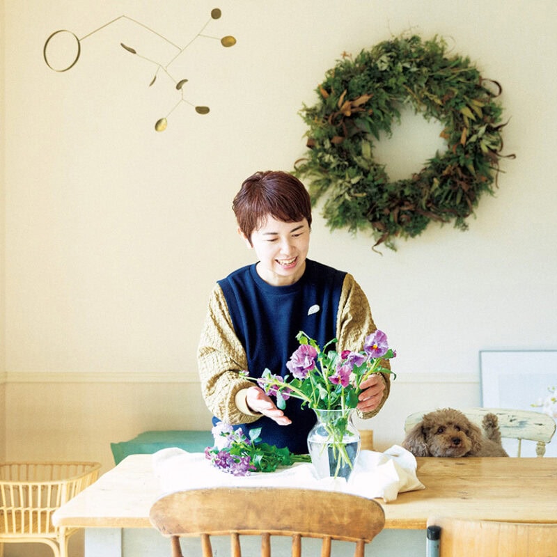 大人のひとり暮らしは、自分を慈しむ住まいを　 生花店「PAUSE」オーナー・吉原友美さんの暮らし