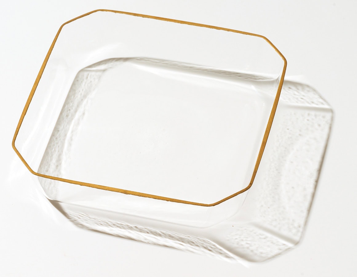 谷口 嘉 金縁 角小鉢（縦12×横12×高さ2.7cm） ¥12,100 ／パノラマ