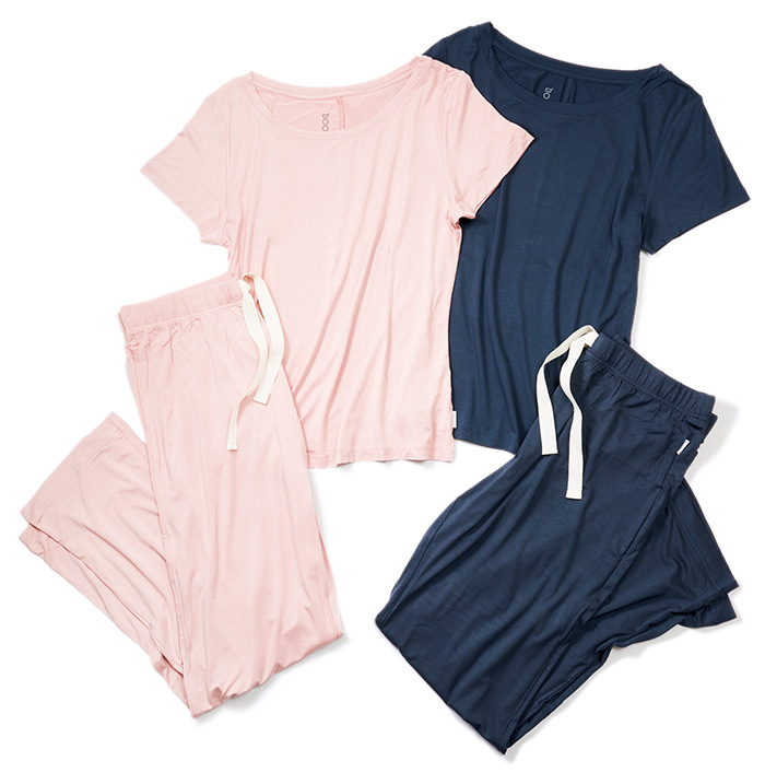 Tシャツ￥3,900、パンツ￥6,900（右Storm、左Dusty Pink）／Boody（ジョリコエンタープライズ日本支店）