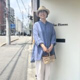 【関西スナップ】帽子とサングラスは夏の必需品。50代の上質でシンプルなお手本コーデ