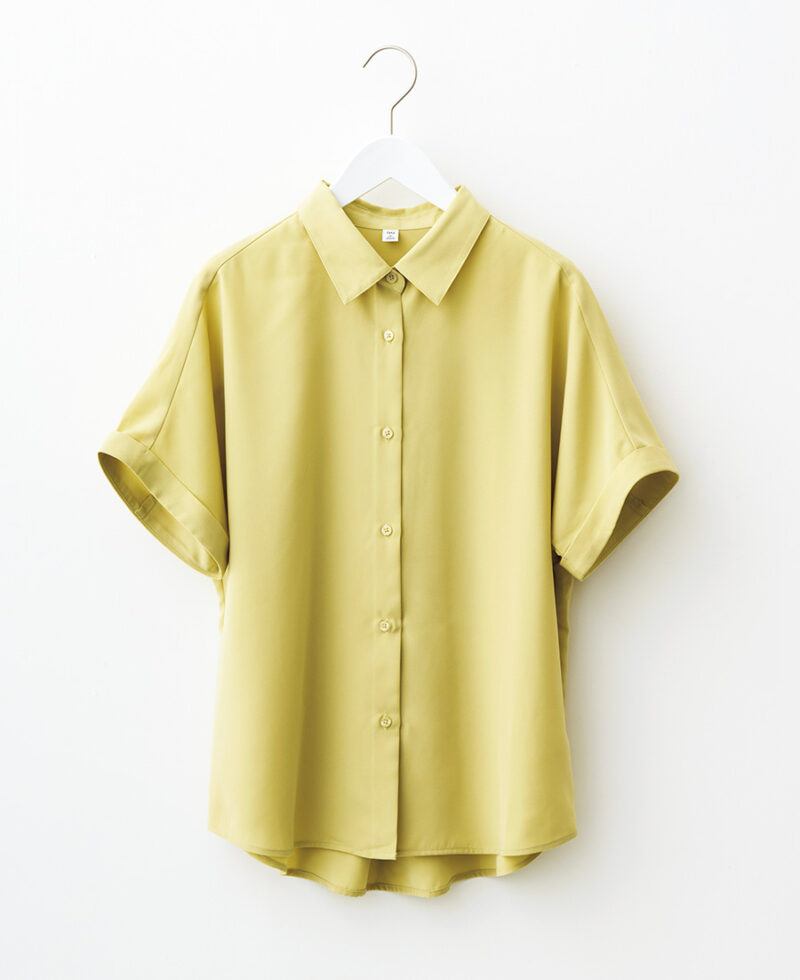 GU ドレープシャツ（半袖） ¥990
