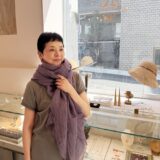 優恵のおしゃれは心意気  Vol.18
 「色を楽しむ夏のことを、どうぞ」