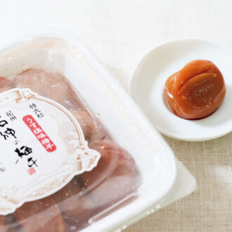 紀州南高梅 うす塩味梅干 特大粒 400g ¥2,210／石神邑