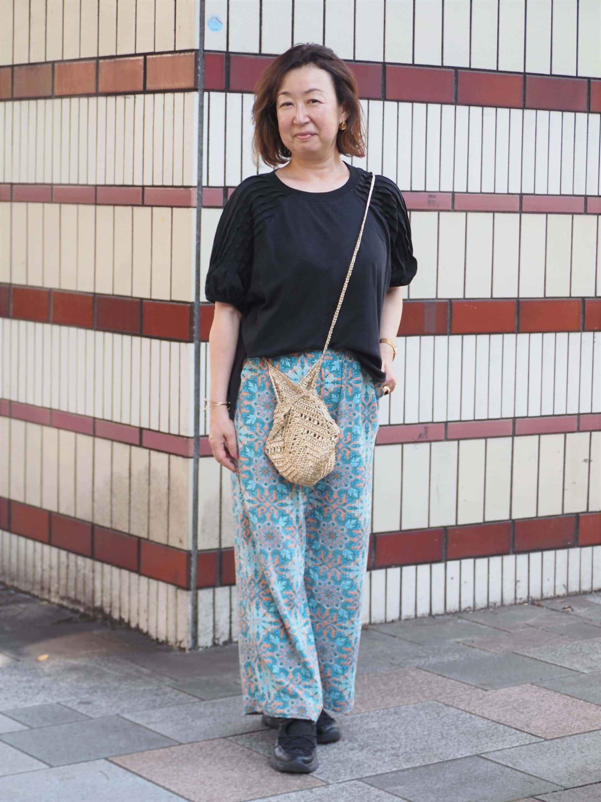 50代の都会派リゾートコーデ
