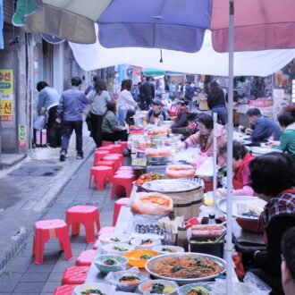【一泊二日の大人旅】次の韓国、どこいく？ 釜山の「推しスポット」は、パワフルでディープな人と食と、情に触れるローカル市場！