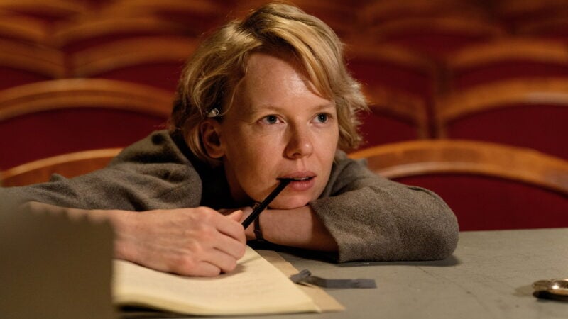 トーベ役のアルマ・ボウスティ。『TOVE／トーベ』© 2020 Helsinki-filmi, all rights reserved