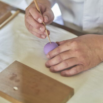 上生菓子の作り方③中央に目印をつける