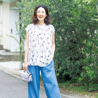 【50代ファッション】
夏は【hareiro】で毎日快適、爽やかリゾート＆リラックススタイル