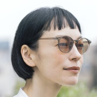 【50代女性にサングラスが必須な理由】健康と美容のためにサングラスを！