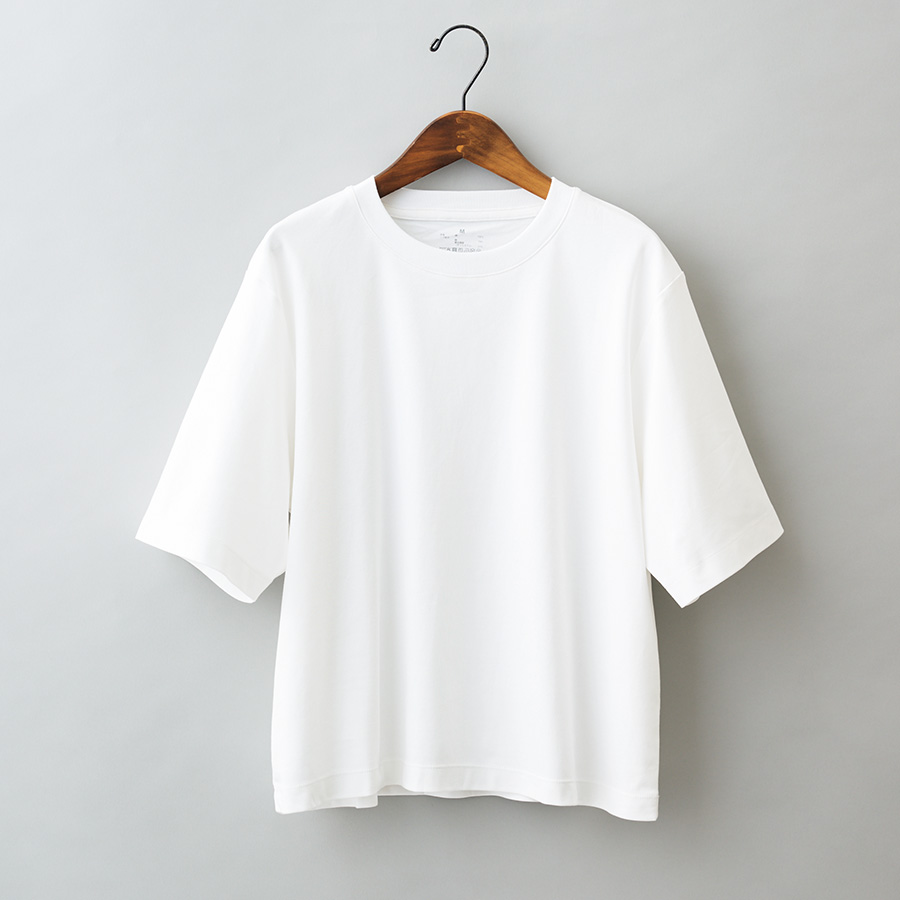 無印良品 「涼感ＵＶカットクルーネック ワイド半袖Ｔシャツ」 ¥1,990