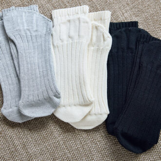 シークレットシルクソックス 各￥5,400／WRAY