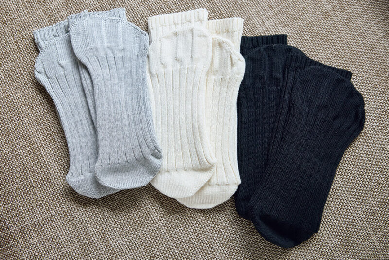 シークレットシルクソックス 各￥5,400／WRAY