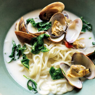 あさりのバジルココナッツミルク麺