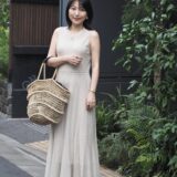 【スナップ】大人の魅力を引き出すヌーディカラーのマキシワンピでドレスアップ！