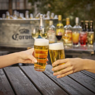 【NEWoMan新宿】おいしいお酒と食事に囲まれて夏は大人もはしゃぎたい！異国情緒漂う「旅するビアガーデン」で夏を満喫