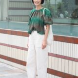 【スナップ】「アシックス」のボリュームスニーカーで締める！ 大人可愛いナチュラルコーデ