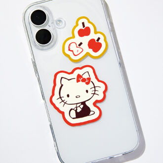 ケースに貼ったり、切り取ってケースに挟んだりも。 パソコンのボディに貼ってもかわいい。