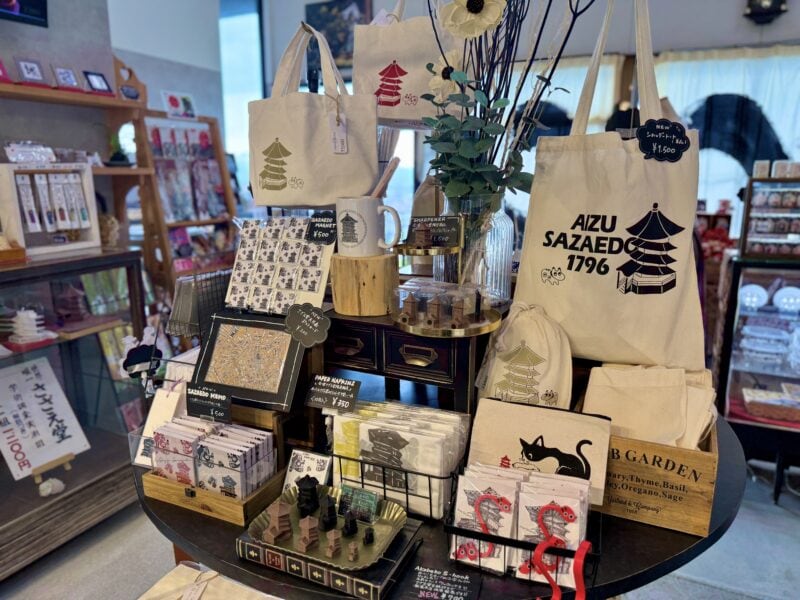 会津さざえ堂　売店　さざえ堂グッズ