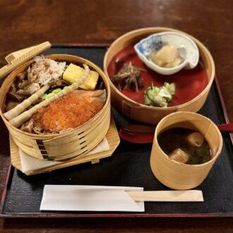 会津若松　田季野　元祖・輪箱飯