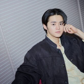 【鈴鹿央士さんインタビュー】「初舞台は人生で一度きり。これほど素晴らしい先輩方と同じ舞台に立てるのは運がいい」
