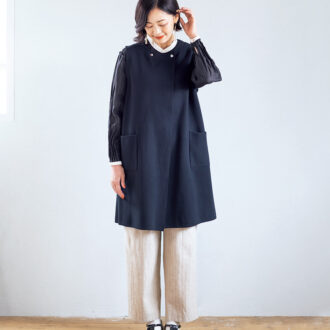 ジレ￥22,000／ロワズィール、シャツ￥49,500／スズキ タカユキ、パンツ￥41,800／プレインピープル（プレインピープル 青山）、ピアス￥66,000／スキャット（ロードス）、シューズ￥71,500／ネブローニ、ソックス／スタイリスト私物