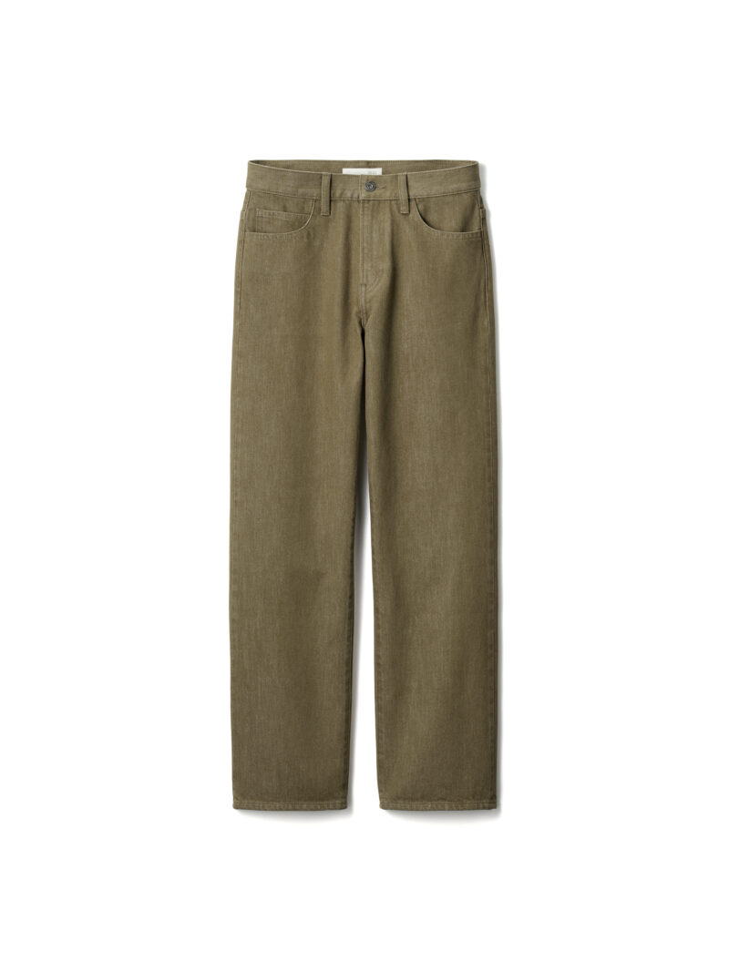 ストレートジーンズ ¥4,990（税込）
