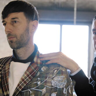 信念と美しい生活が創り出す唯一無二のデザイン。『ドリス・ヴァン・ノッテン ファブリックと花を愛する男』©2016 Reiner Holzemer Film-RTBF-Aminata bvba-BR-ARTE