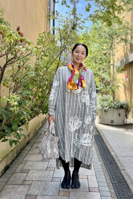 【京都スナップ】「SOU・SOU Yousou.（ソウソウ ヨウソウ）」のリネンワンピースをまとった秋の装い