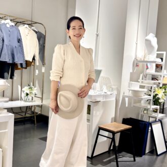 【京都スナップ】「リッシュデコ」のショート丈トップスでスタイルアップ！