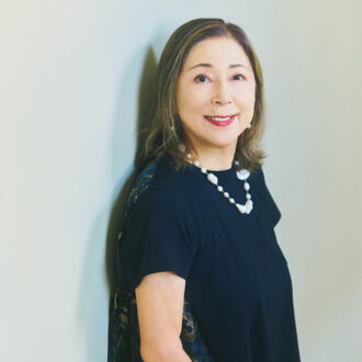 桐野夏生さん】インタビュー
「作家は体力勝負。週2,3回はバレエへ通っています」