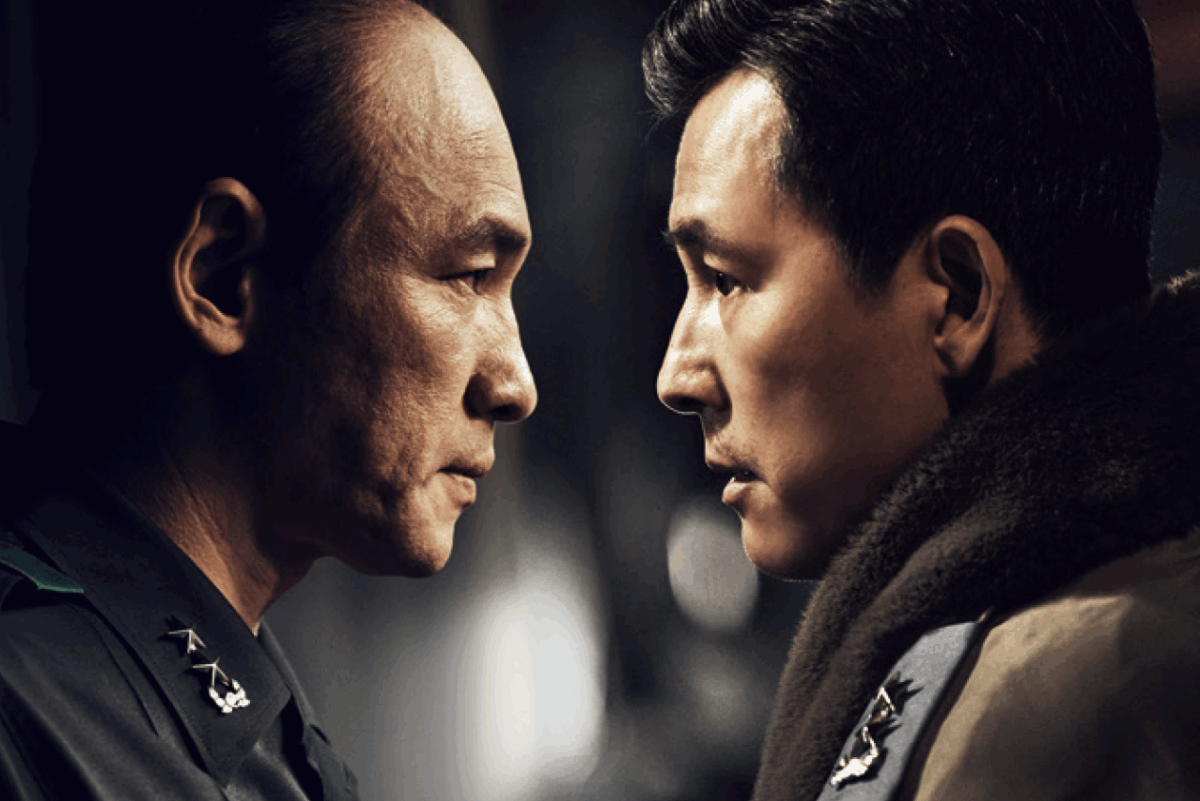 『ソウルの春』 1979年12月12日に韓国・ソウルで発生した粛軍クーデターを題材に、反乱軍と鎮圧軍の9時間の攻防を一部フィクションを交えながら描いた作品。繰り返される軍事クーデターと、そのたびに踏みにじられてきた民主主義という韓国の現代史を知ることができる。