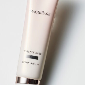 マキアージュ エッセンスベース EX SPF50+･PA++++ ￥3,300／マキアージュ