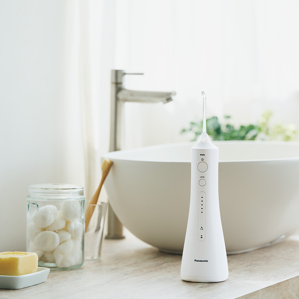 50代からのお口ケアは、超音波水流での“歯ブラシで取りきれない汚れ”を落とすケアを！