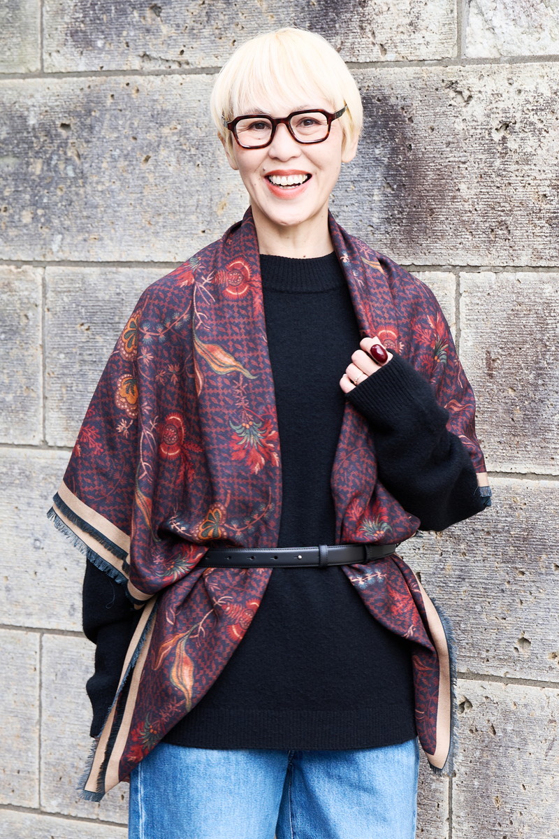 ストールのベスト風アレンジ