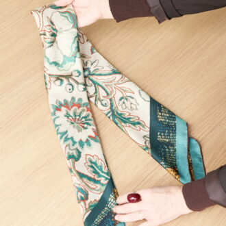 ライトニングの折り方完成。リボンのようにすっきり。