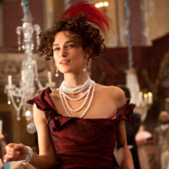 キーラ・ナイトレイ主演『アンナ・カレーニナ』© 2012 Focus Features LLC. All rights reserved. photography by Eugenio Recuenco,Laurie Sparham