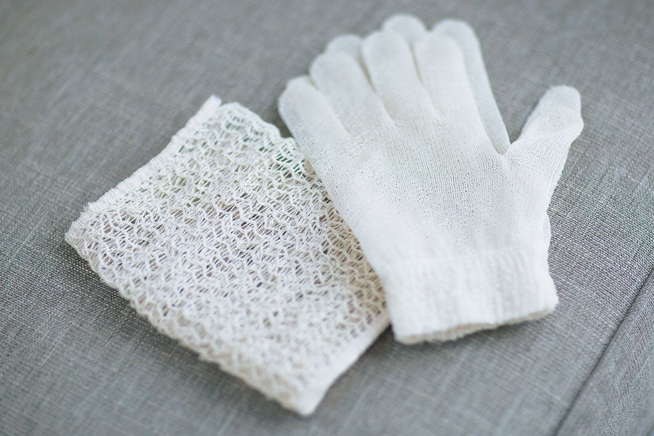 肌に触れるものに絹を取り入れキメを整えてなめらかに